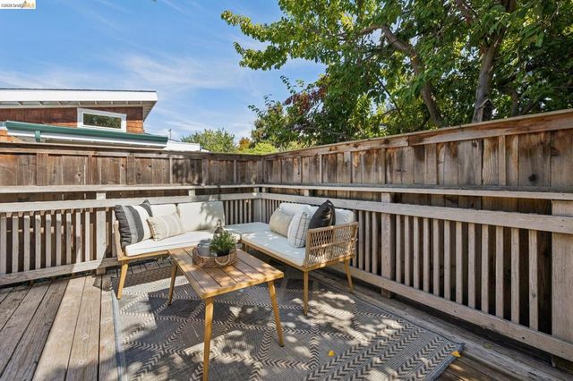 2421 9Th St, Berkeley, CA 94710