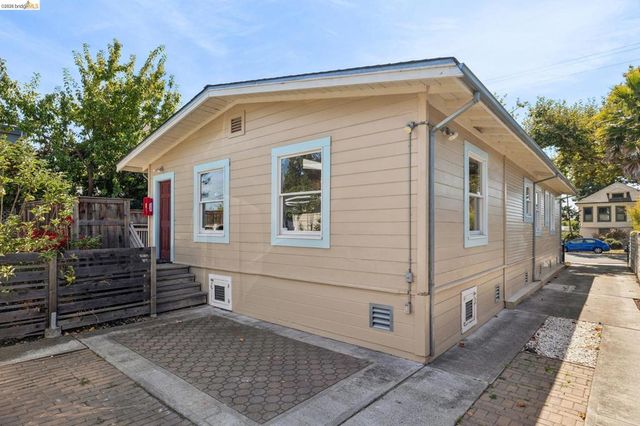 2421 9Th St, Berkeley, CA 94710