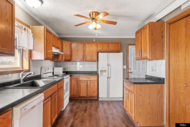 26110 W Maple Road, Waterloo, NE 68069