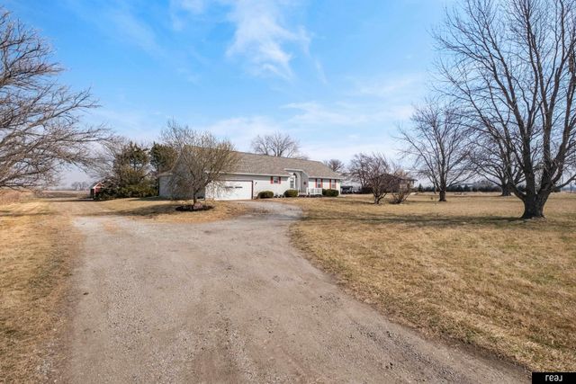 26110 W Maple Road, Waterloo, NE 68069