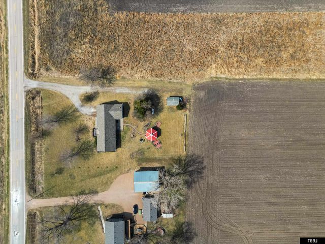 26110 W Maple Road, Waterloo, NE 68069