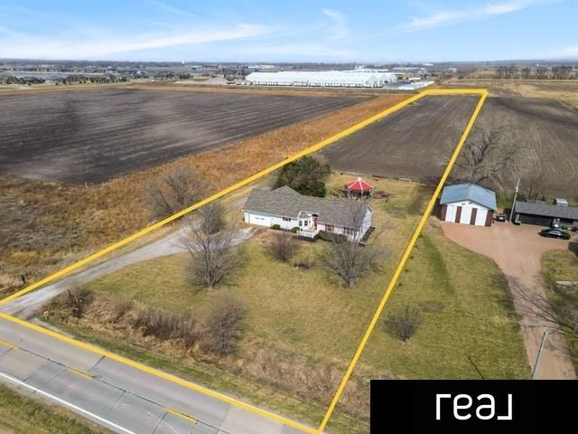 26110 W Maple Road, Waterloo, NE 68069