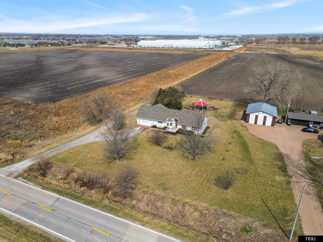 26110 W Maple Road, Waterloo, NE 68069