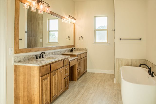 141 Prairie Winds Drive, Poolville, TX 76487