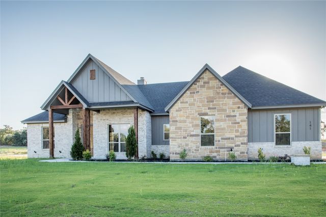 141 Prairie Winds Drive, Poolville, TX 76487