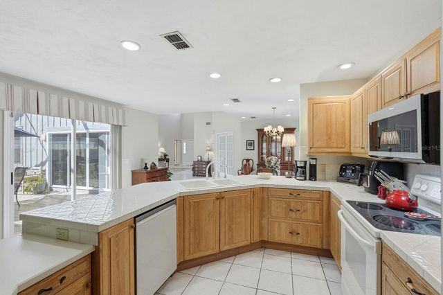 38 TREETOP CIRCLE, Ormond Beach, FL 32174