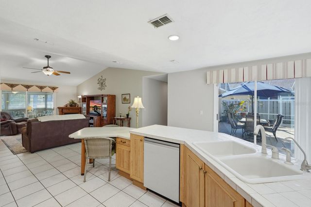 38 TREETOP CIRCLE, Ormond Beach, FL 32174