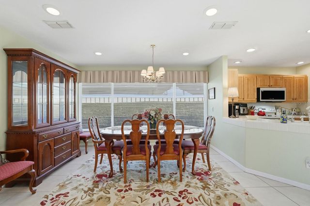 38 TREETOP CIRCLE, Ormond Beach, FL 32174