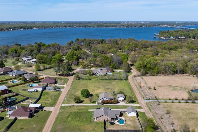 122 Shady Shores Drive, Mabank, TX 75156