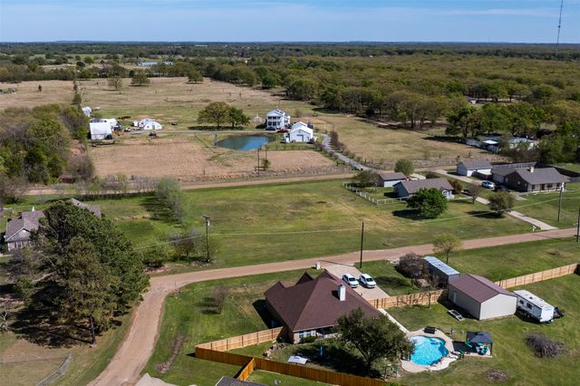122 Shady Shores Drive, Mabank, TX 75156