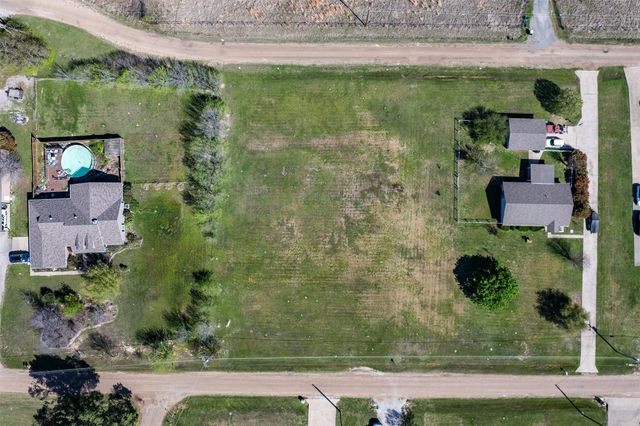 122 Shady Shores Drive, Mabank, TX 75156