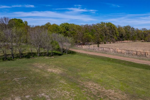 122 Shady Shores Drive, Mabank, TX 75156