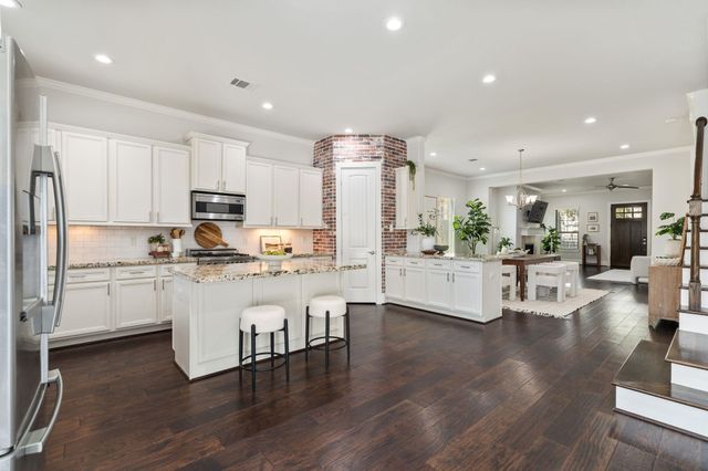 544 W 24th Street, Houston, TX 77008