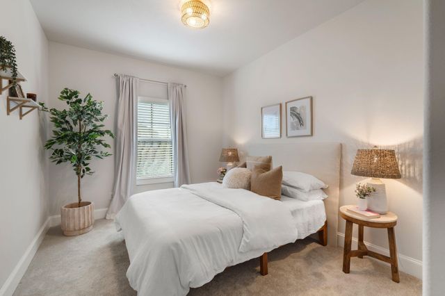 544 W 24th Street, Houston, TX 77008