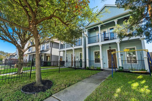 544 W 24th Street, Houston, TX 77008