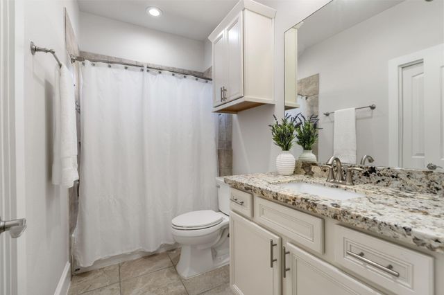 544 W 24th Street, Houston, TX 77008