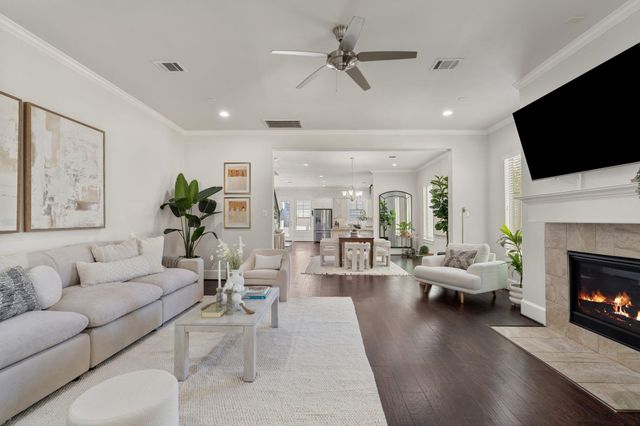 544 W 24th Street, Houston, TX 77008