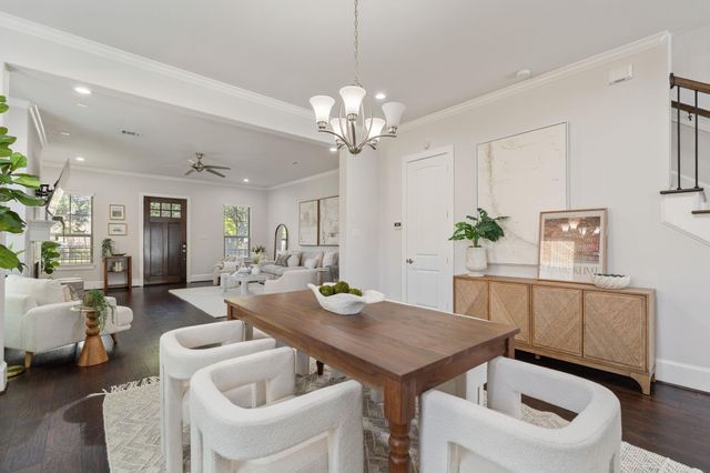 544 W 24th Street, Houston, TX 77008