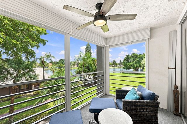 9440 POINCIANA Place 314, Davie, FL 33324