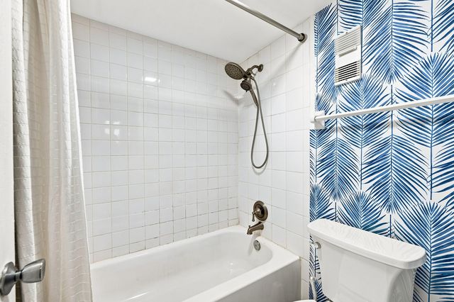 9440 POINCIANA Place 314, Davie, FL 33324