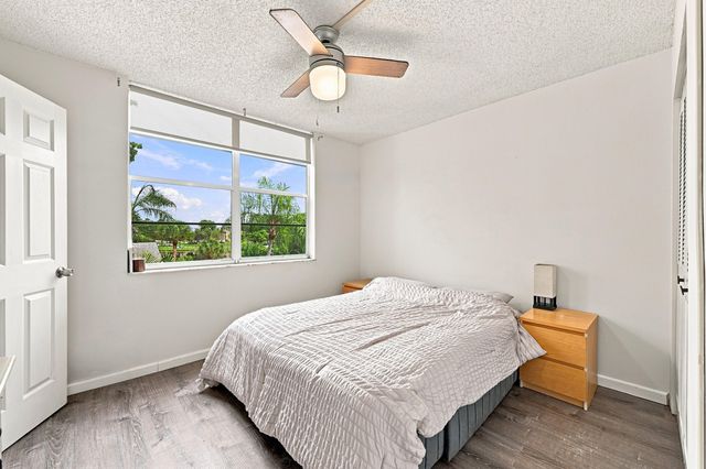 9440 POINCIANA Place 314, Davie, FL 33324