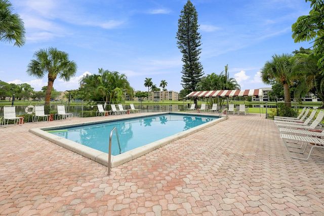 9440 POINCIANA Place 314, Davie, FL 33324