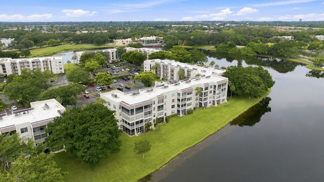 9440 POINCIANA Place 314, Davie, FL 33324