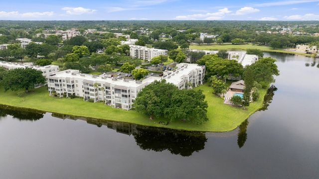 9440 POINCIANA Place 314, Davie, FL 33324