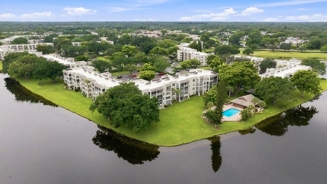 9440 POINCIANA Place 314, Davie, FL 33324