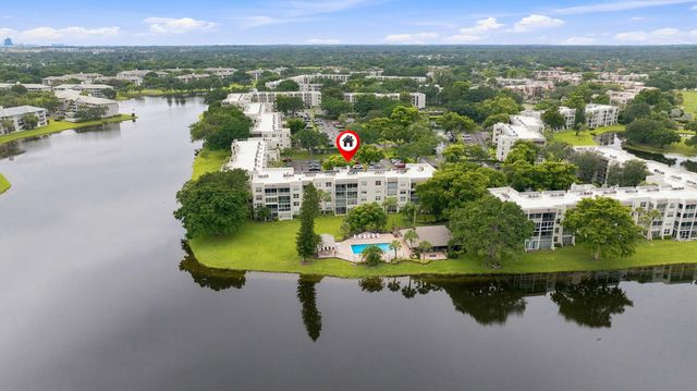 9440 POINCIANA Place 314, Davie, FL 33324