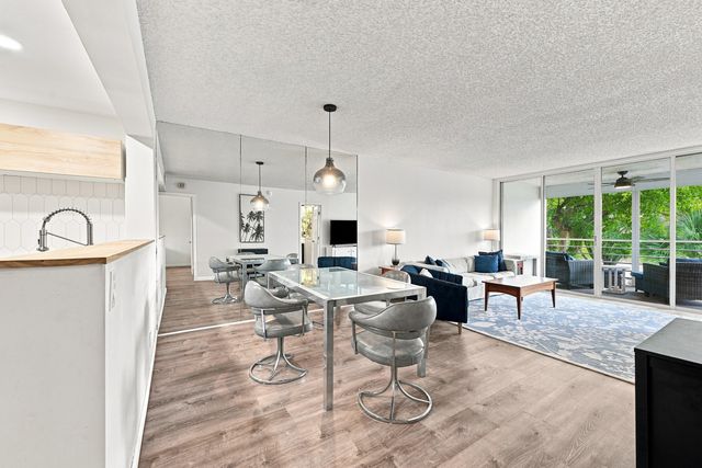 9440 POINCIANA Place 314, Davie, FL 33324
