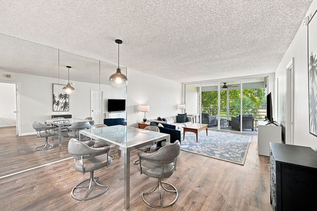 9440 POINCIANA Place 314, Davie, FL 33324