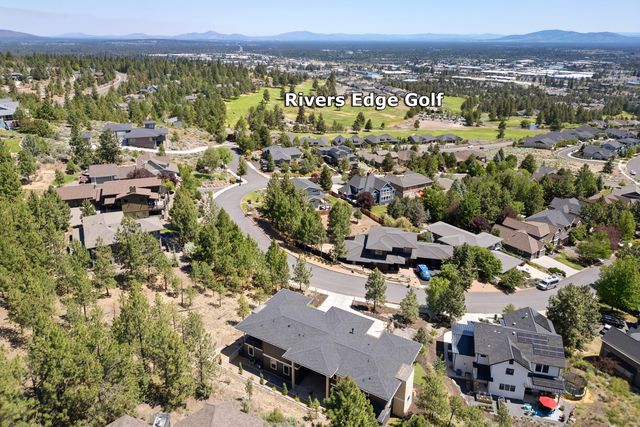 664 NW Powell Butte Loop, Bend, OR 97703
