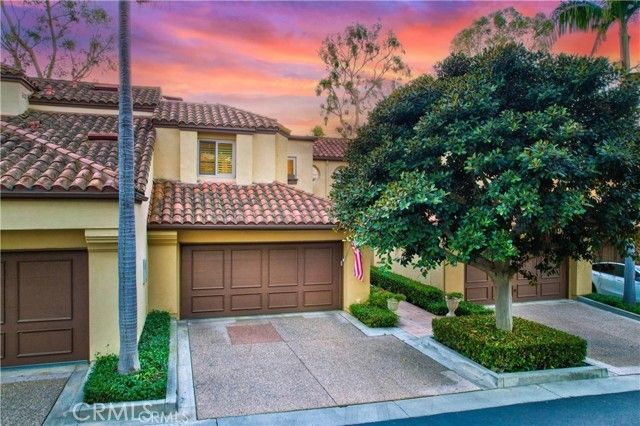 105 Bay Hill Drive, Newport Beach, CA 92660