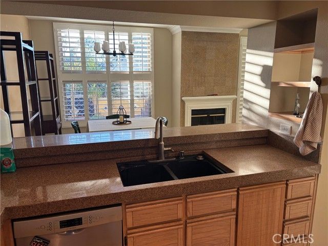 105 Bay Hill Drive, Newport Beach, CA 92660