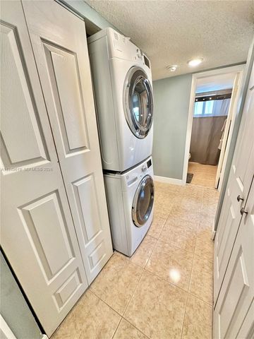 7561 NW 16th St 2208, Plantation, FL 33313