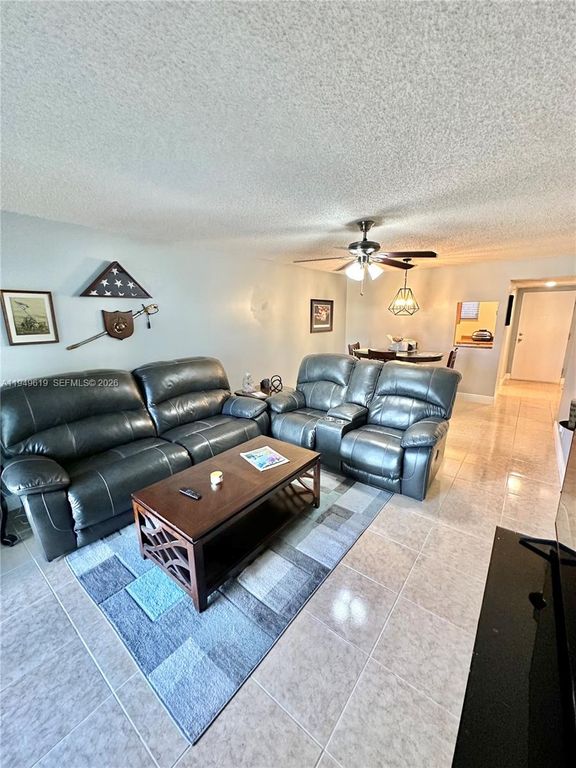 7561 NW 16th St 2208, Plantation, FL 33313