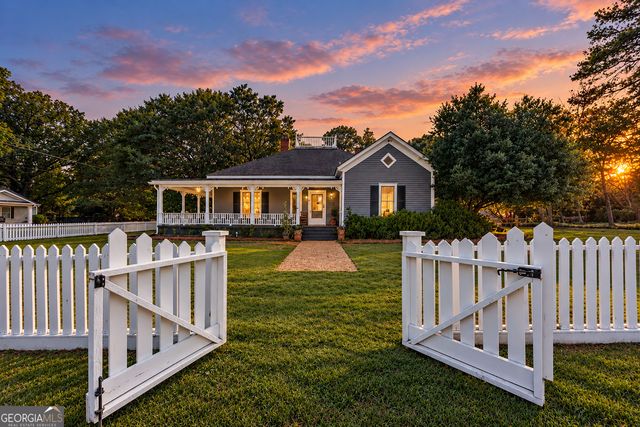 215 East Dixie Highway, Rutledge, GA 30663