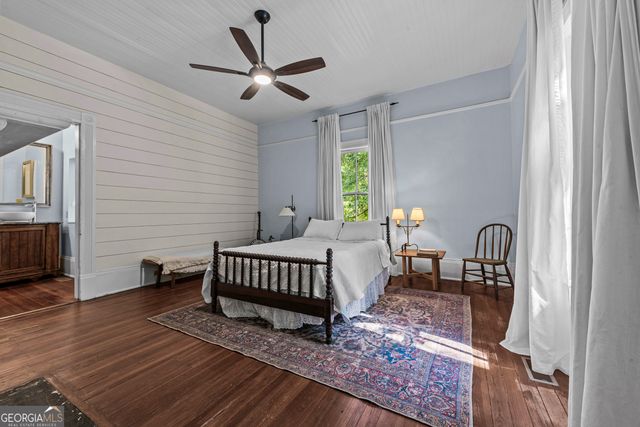 215 East Dixie Highway, Rutledge, GA 30663