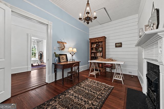 215 East Dixie Highway, Rutledge, GA 30663