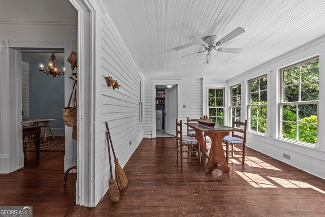 215 East Dixie Highway, Rutledge, GA 30663