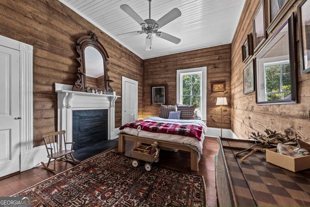 215 East Dixie Highway, Rutledge, GA 30663