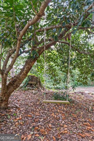 215 East Dixie Highway, Rutledge, GA 30663