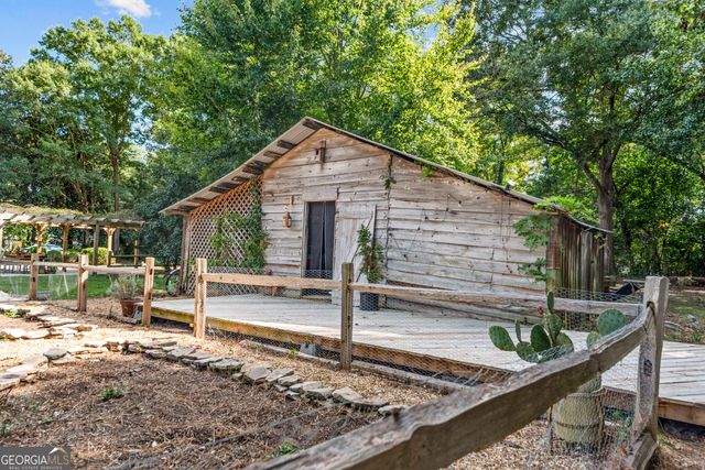 215 East Dixie Highway, Rutledge, GA 30663