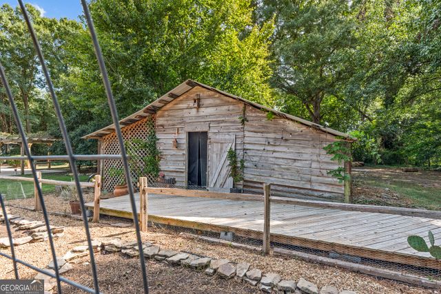 215 East Dixie Highway, Rutledge, GA 30663