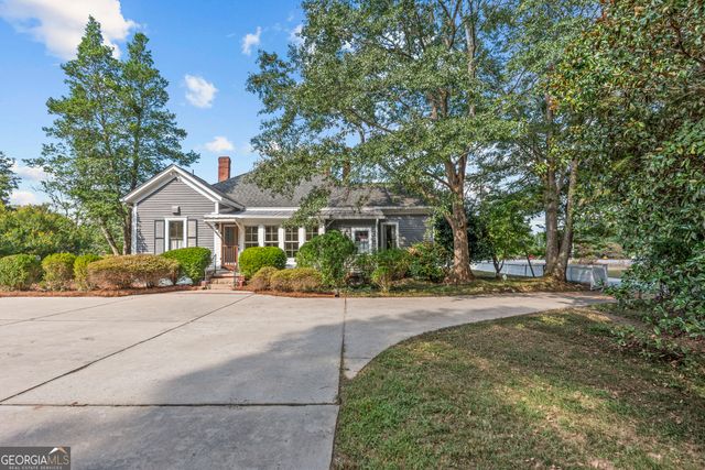 215 East Dixie Highway, Rutledge, GA 30663