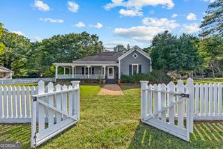 215 East Dixie Highway, Rutledge, GA 30663