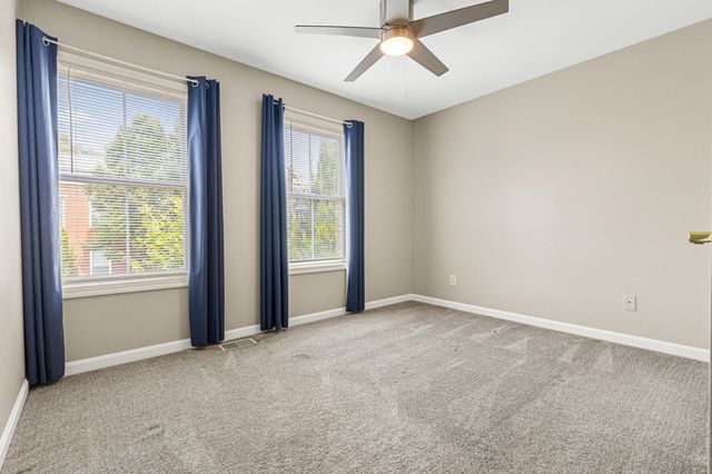 230 W 8th Street, Newport, KY 41071
