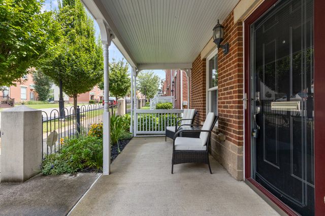 230 W 8th Street, Newport, KY 41071