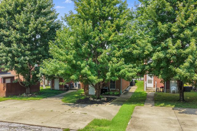 230 W 8th Street, Newport, KY 41071